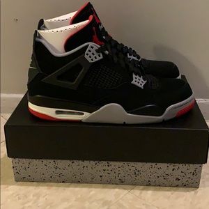 Nike Air Jordan 4 Retro 2019 in Size 10 for Men